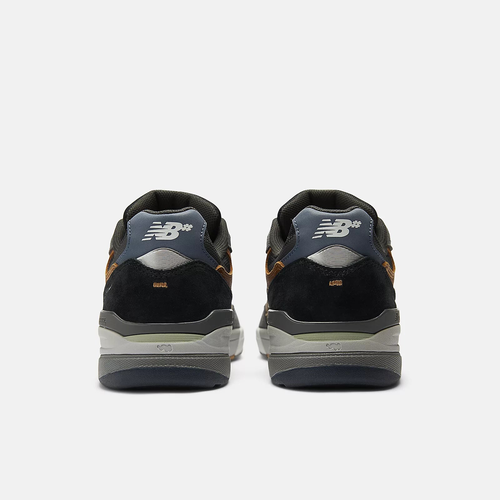 NB Numeric Andrew Reynolds 933MLT