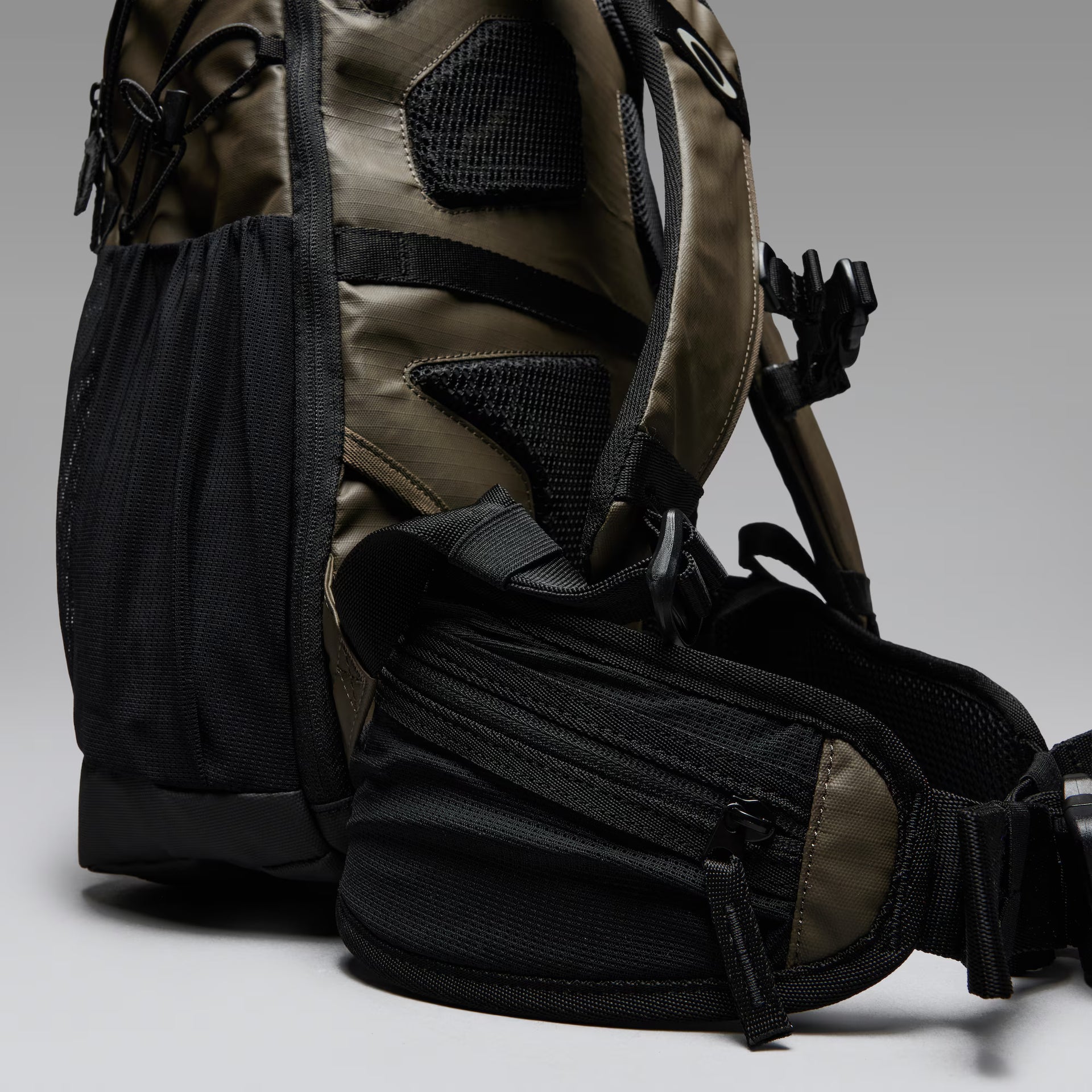 Oakley Terraquest 29L Backpack