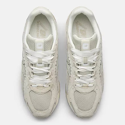 New Balance 204L