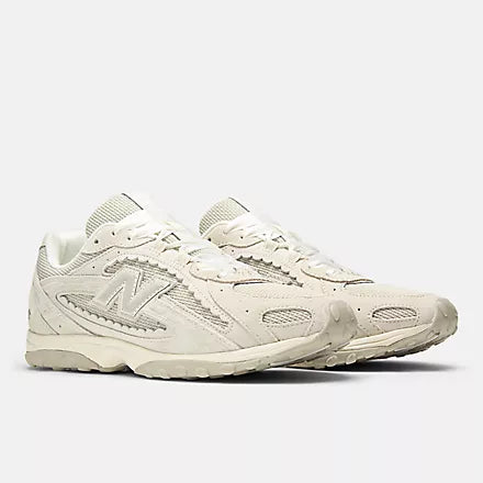 New Balance 204L