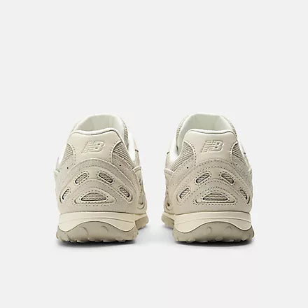 New Balance 204L