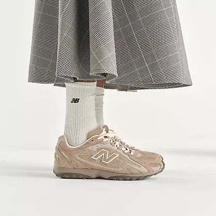 New Balance 204L